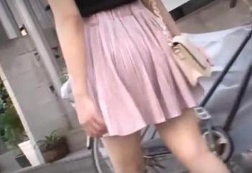 『いやぁぁああ！！誰かぁぁ、助けてぇ…！！』【超かわJK】ストーカーが自宅を特定して押し入りレイプ！震える少女が無許可中出し被害！