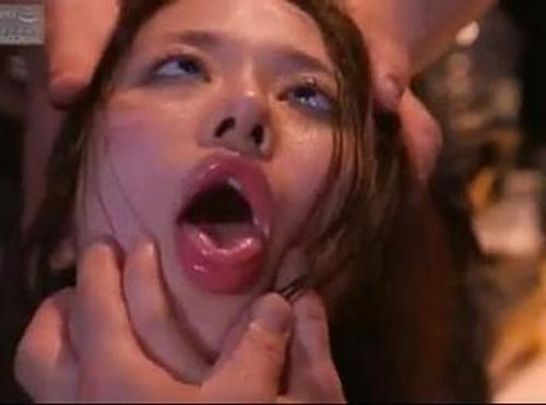 『旦那より俺のチンポの方がいいだろぉ？』【人妻】クズ野郎にデカチンでパコパコされてモノ扱いされた奥様！《レ○プ》