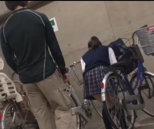 【JK】地下駐輪場で襲われた少女…助けを呼んでも無駄、強姦チンコに何度もイカされてしまうロリ少女《レイプ》