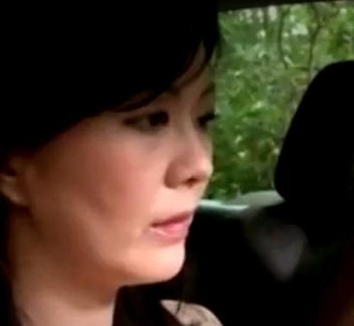 『こんなおばさんレイプしないでぇ…』【人妻】カス野郎に容赦なく膣奥に挿し込まれたおばさん！《レ○プ》