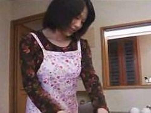 『お願い、私みたいなオバサン犯さないでよぉ…』【人妻家事代行】カス犯罪者に犯されてモノ扱いされたオバサン！《レ●プ》