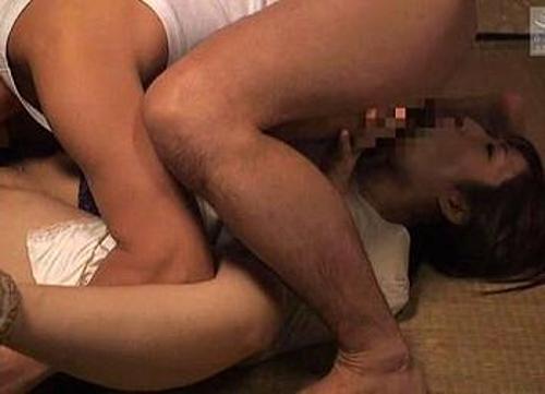 『うぅ、こんなオバサン犯さないでぇ』【人妻】最低犯罪者に肉棒でパコパコされて痙攣イキする熟女！《強姦》