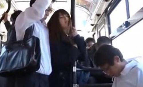 『ひぐぅ…もう許して…』【JK】クズ男に抵抗したのにチンチンを突っ込まれた少女！《レ○プ》