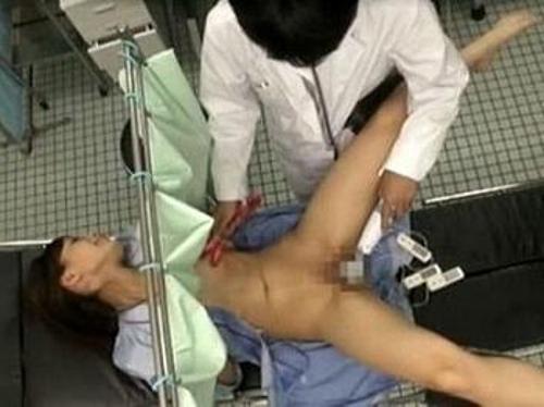 『うぐぅ…お願い、主人には言わないで、あぁああ！』【人妻】キチガイ男にデカチンでハメハメガクブルいきっぱなし奥さん！《レ●プ》