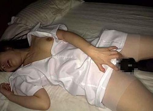 『お願いします、犯さないでください…』【看護師】嫌いな犯罪者に鬼ピスされて肉人形された美人！《レｘプ》