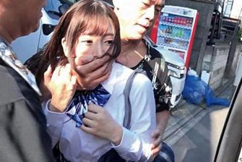 『私、セックスなんてしたくないよぉ…！』【JK】カス犯罪者に力づくで小さな割れ目に突っ込まれた女子！《レ○プ》