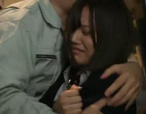 『どうした？俺のチンコでイッたのか〜？』【JK】キチガイ野郎に容赦なくキツマンに挿れられた女子！《強姦》