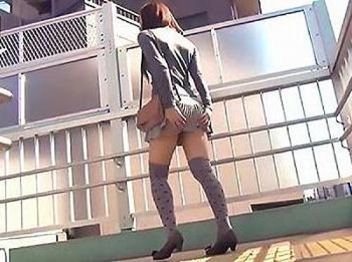 『この女、犯されてるのに膣ヒクヒク痙攣してるよ〜w』【美女】最低レイプ犯に肉棒でハメハメオマンコびしょ濡れお姉さん！《レイプ》