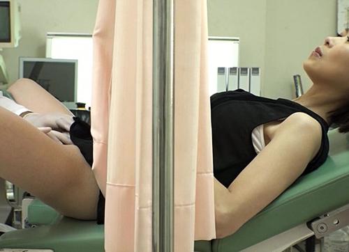 『だ、ダメ…奥まで挿れたら、あぁああ！』【人妻】キモレイプ魔にチンチンで凌辱されてガクブルいきっぱなし妻！《レイプ》