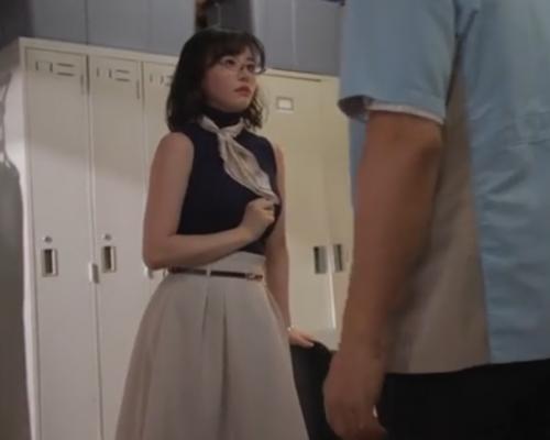 『奥さん、抵抗するなら旦那の会社に電話するぞ〜』【万引き 人妻】脅迫されて肉便器にされた妻、店長チンコに痙攣イキ《レイプ》