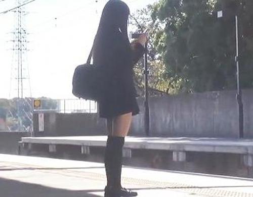 『お願い…助けてください』【JK】ゴミクソレイプ犯に力づくでキツマンに挿入された女子！《レイプ》