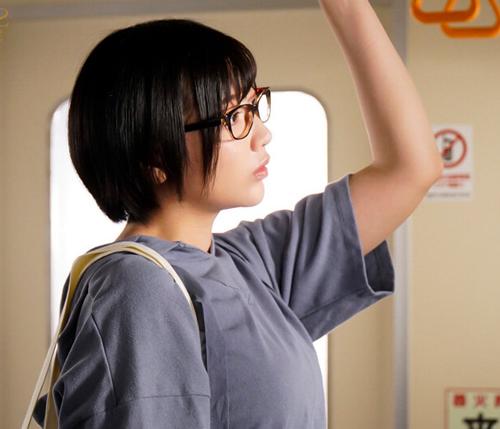 『嫌だぁ…どうして誰も助けてくれないの…』【JD】キチガイレイプ犯にペニスで奥まで貫かれてイキまくりな娘！《レ○プ》