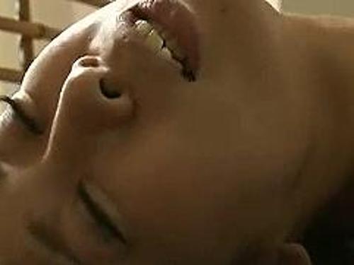 『いやぁ、チンチン挿れないでください…』【人妻】変態強姦魔にパコパコされて屈辱の痙攣イキする美女！《レイプ》