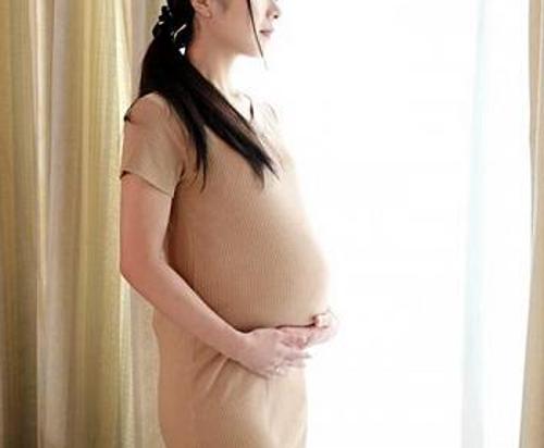 『うぅ、こんなオバサン犯さないでぇ』【人妻アイドル】キモレイプ犯に肉棒で鬼ピスされて肉便器されたおばさん！《レ●プ》