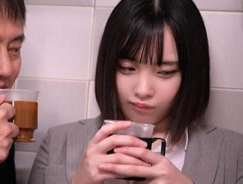 『ひっ…こんな大きなチンチン、ダメぇええ！』【OL】生理的に嫌いな上司に抵抗虚しくチンチンを挿入されたお姉さん！《昏睡レイプ》