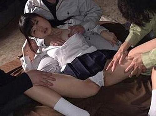 『うぅ、お願い…もうチンチン挿れないでぇ』【JK】ゴミクソ強姦魔に嫌がっているのに巨根マラを突っ込まれた女の子！《レ○プ》