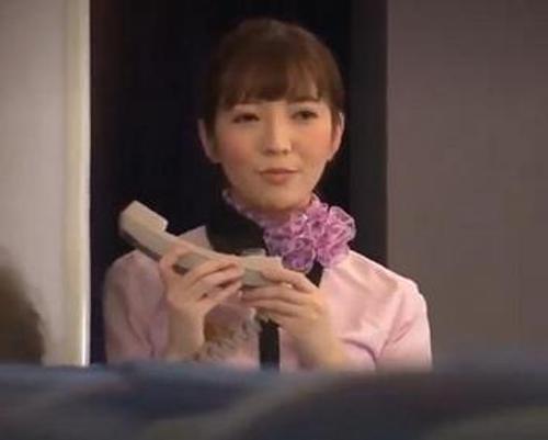 『ダメ…出ちゃうよぉ！』【CA】キモ野郎にデカチンで膣奥ガン突きされてモノ扱いされた美人！《強姦》