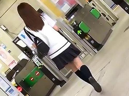 『すみません…助けて、くださぃ…』【JK】キチガイ犯罪者にデカチンでパコパコされて大量精子どぴゅされた娘！《レイプ》