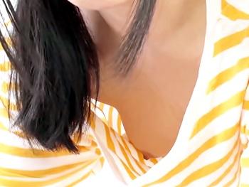 フラワー教室の先生の襟元からがオッパイ丸見え！意を決して話したら恥ずかしがる仕草が可愛くて…そのまま生ハメ種付け！