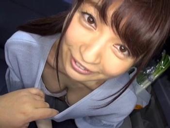 可愛い三十路妻をインタビューと言ってナンパし、ホテルに連れ込みインナーチェック！ついでにマ〇コもチンポでチェック！