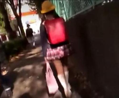 『やめて…ダメぇえええ！』【JS】クズ強姦魔に抵抗したのにオメコに貫かれた女の子！《レ○プ》