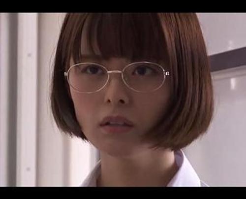 《中出しレイプ》『いやぁああ！せ、先生…ちんちん挿れないでぇ！』【メガネJK】勝手にチンコ挿入され…鬼ピスで痙攣イキ【月乃ルナ】