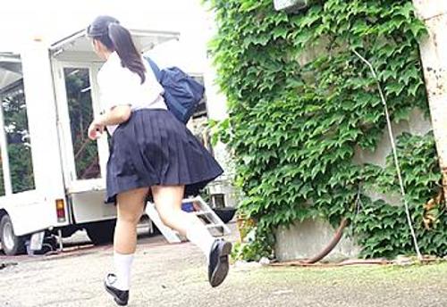 『ぐすぅ…や、やだよぉ…挿れないでぇ』【JK】最低レイプ魔に肉棒で奥まで貫かれてモノ扱いされた女子！《レｘプ》
