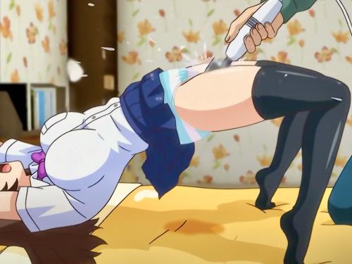 玩具の快楽で腰を浮かせ絶頂♡制服のかわい子ちゃんが肉棒でガン突きファックされアヘアヘしちゃう♡