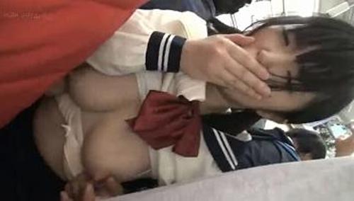 『うっ…お願い、もうやめて…』【JK】クズ男に容赦なくマンコに挿し込まれた女の子！《レ●プ》