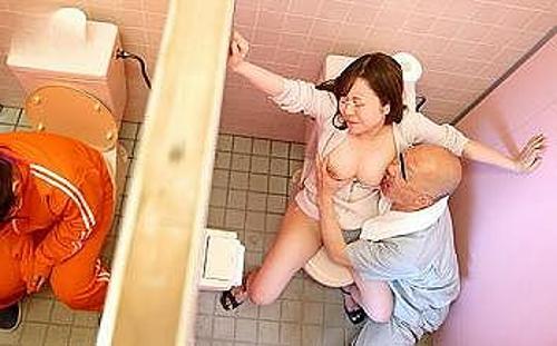 『うぐぅ…嫌だ、怖い…』【アイドル】鬼畜男に勝手に肉棒を突っ込まれた女の子！《強姦》