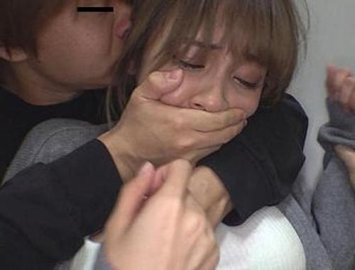『やめてよぉ、こんなの酷いよ…』【美女】生理的に嫌いな野郎にペニスでパコパコされて屈辱の快楽落ちする美女！《昏睡レｘプ》