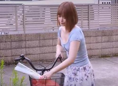 【紺野ひかる】『もう我慢できないんだぁ！ヤらせてくれ！』【人妻】買い物帰りの奥様を…無職ニートの旦那の兄が強襲《レイプ》