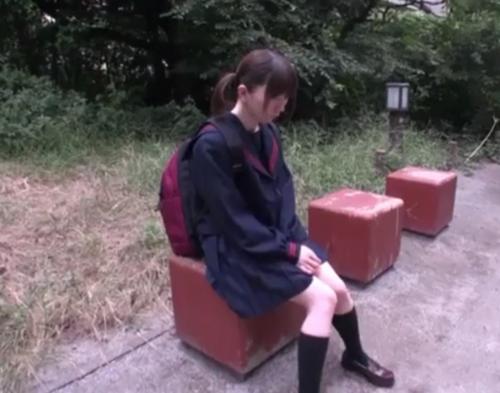 【JK】住むところがないロリ少女を家に止まらせてあげる代わりに夜は性欲処理のためにセックスしてもらう