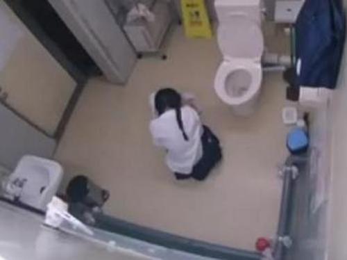 【公衆トイレ】レイプ犯が中で待ち伏せ…入ってくる少女を片っ端から【JK・JC】ロリ少女が次々と生挿入され…《ハメ撮りレイプ》