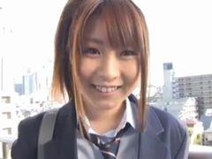 デリヘル呼んだらかわいいJKコスプレの美乳ギャルが来た