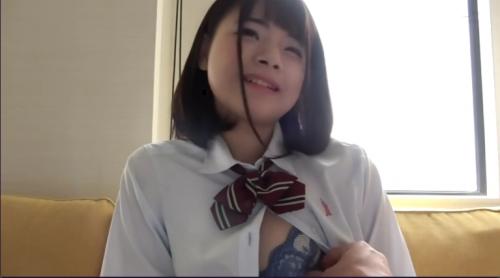 「ハメ撮り」「もっと触って…早く入れてほいいな♡」うぶな笑顔が可愛い美乳制服美少女とのイチャイチャ鬼ピストンエッチ　丘えりな