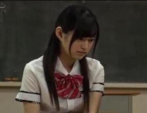 『ひっ…うぅ、誰か助けて…』【JK】カス強姦魔に無理やり小さな割れ目にパコパコされた女子！《強姦》