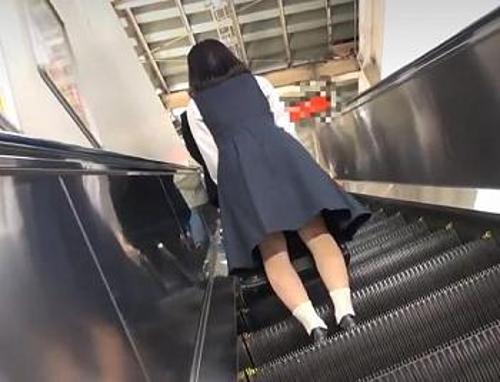 『うぅ、またイカされちゃうよぉ…』【JK】嫌いな犯罪者に嫌がっているのにチンチンを挿入された娘！《強姦》