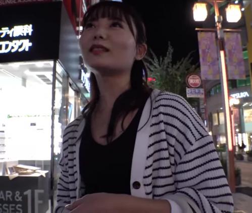 【金欠人妻】消費者金融から出てきた素人奥さまが謝礼に釣られてホテルで初対面男性と不倫セックスでピストンされまくり