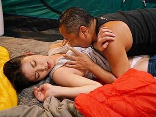 『うぅ…こんなおばさんを痴漢するなんて…』【人妻】生理的に嫌いな男にデカチンでハメハメオマンコびしょ濡れオバサン！《レ●プ》