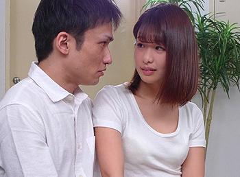 【若妻×中出し】男の乳首を甘噛みしてサオをビンビンにさせちゃう！騎乗位で繋がるとお尻を淫らに振ってイカせてあげるｗ