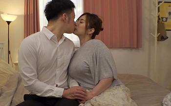 友達の母親は昔のセフレ棚ボタ巨乳を頂き関係復活マ〇コを使わせてもらうよ。月島さくら