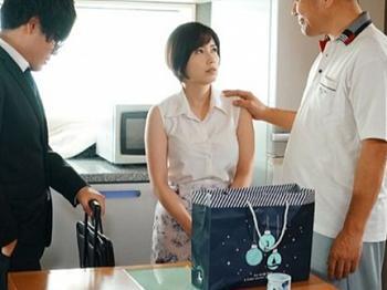 【人妻レイプ】旦那が出張中の自宅でエロ義父に凌辱強姦される巨乳妻…無理やり鬼畜な肉便器調教の近親相姦で不倫NTR堕ち