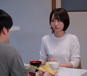 【那賀崎ゆきね】教諭時代の先輩と偶然の再開。しかしそれは偶然を装った計画だったとは・・・。押しに負け肉体関係を持った妻