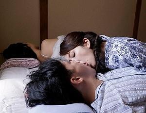 《人妻フェラ》美人奥さんがずっと我慢してた分だけ欲望を開放されて悶えまくって満足しちゃう