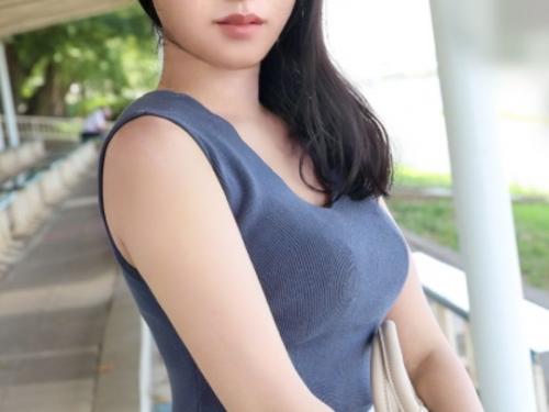 〚美麗セレブ＼初撮り〛はっぐぅぅ~子宮に中てて。パパの放置で性が満たされない妻が他人棒を強烈羽交い絞めwwwwww