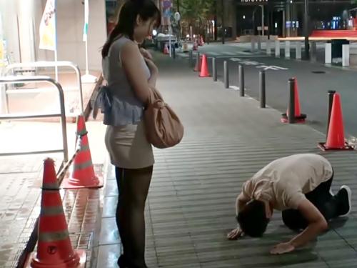 ［押され弱／プリケツお枝さん］お願いです‥鬼頭だけでも。心優しい美女が野外リモバイ責めされ逆ハーレム遊びしちまうぜwwwww