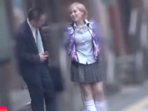 ［田中ねね/逆ナン・エロ動画］私と交尾して下さい。パツキンのスケベ娘が車中で年上棒を逆セクハラwwwwww