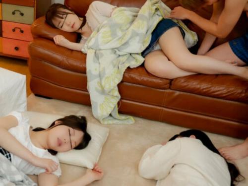 ［寝込み…中出しレ●プ］ぶへっ太もも…我慢汁ドバドハだぜ。パンチラ娘に友人恋人が無許可で注入しちまう、エロ動画wwwww