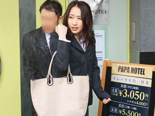 〔ゲリラ雨不貞／ドラマ〕やだラブホ…間違えちゃった。スレンダー女上司が絶倫部下に本番オネダリする、エロ動画wwwwwww